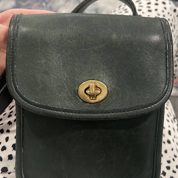 Coach - Picture 7 of 10